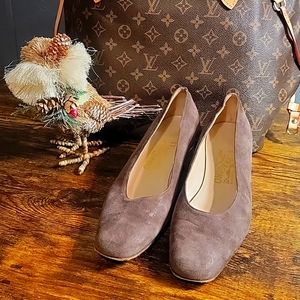 Salvatore Ferragamo Shoes. 3" heel.